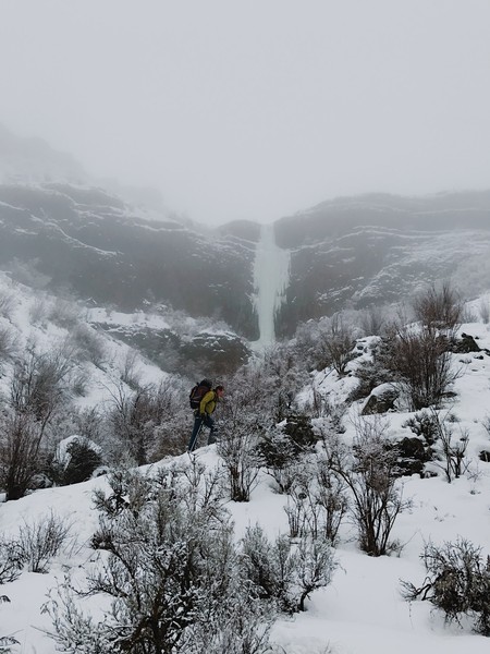 2017-01-23-Banks-Lake-Ice-Climbing-phone-03.JPG