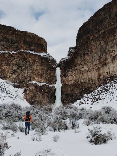 2017-01-23-Banks-Lake-Ice-Climbing-phone-08.JPG