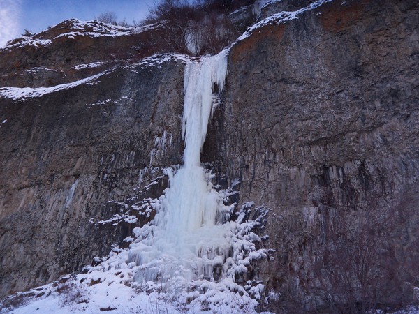 Banks_Lake_Ice_Climbing_002.jpg