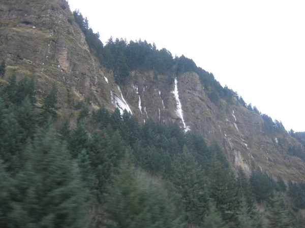 Starvation_Creek_ice_climbing_005.JPG