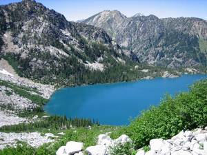 119Colchuck_Lake_from_the_Slog_small_-med.jpg