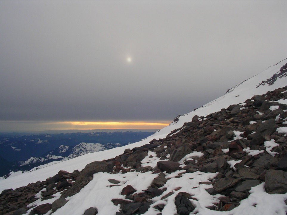 3594Sun_thru_clouds_Muir_snowfield.JPG