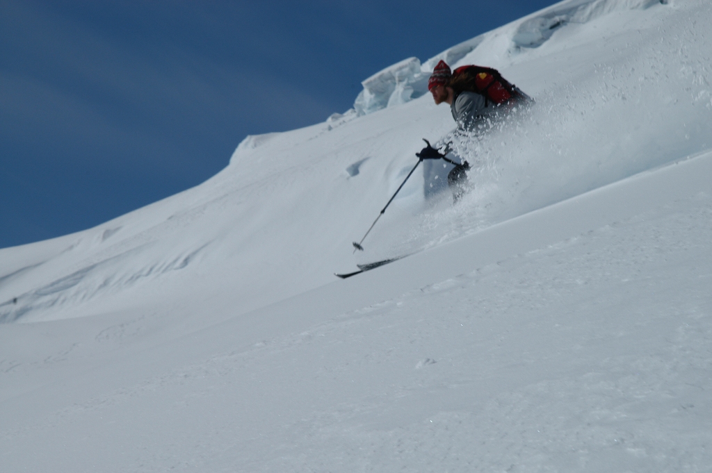 2450Sky_Skiing_on_Edlorado_Glacier.JPG