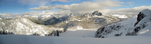12A_Snoqualmie_Snow_Lake_Panorama.jpg