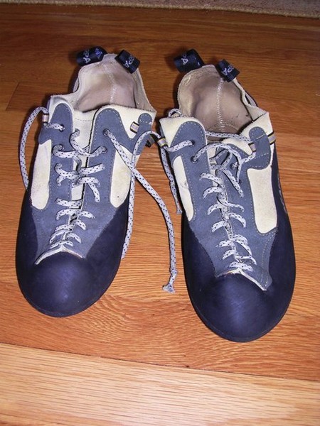 Scarpas_front_M.jpg