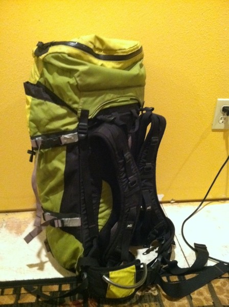 backpack_back.JPG