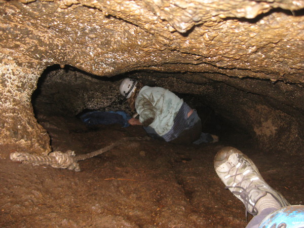 Deadhorse_Cave_with_Plaid_040.JPG