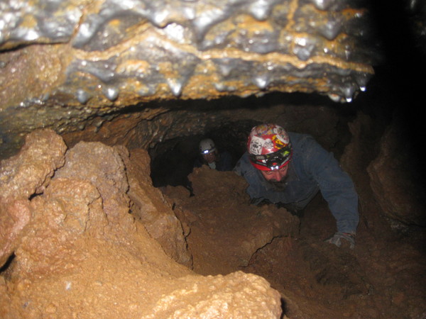 Deadhorse_Cave_with_Plaid_064.JPG